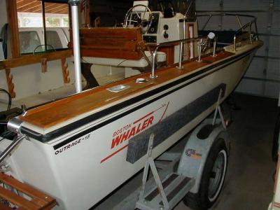 Boston Whaler - Gunwales Finished -5