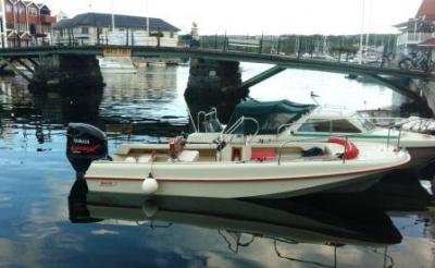 Boston Whaler - Back in the water