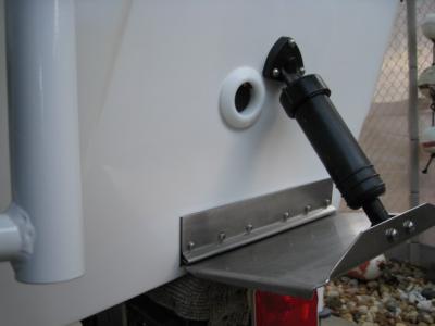 Boston Whaler - Star Board Scupper