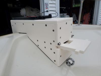Boston Whaler - Mount (Aft View) Ready For Key Insertion