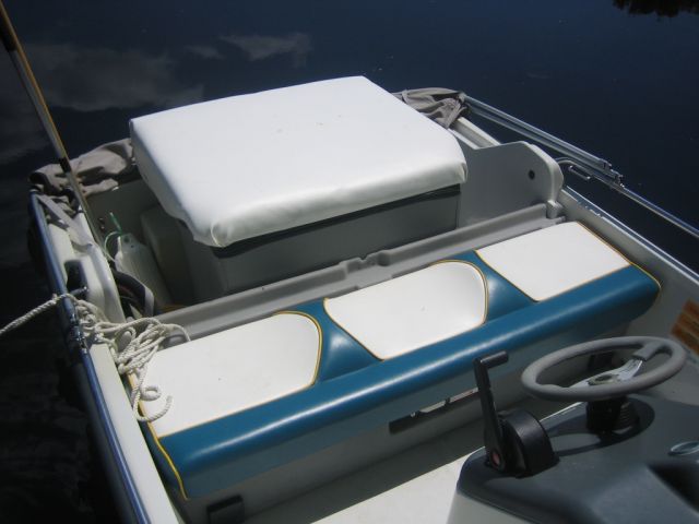 Whaler Central - Boston Whaler Boat Information And Photos - Discussion 