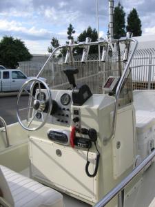 Boston Whaler - Console 1