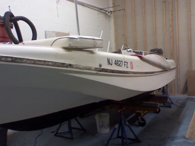 Boston Whaler - Rub rail off