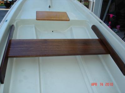 Boston Whaler - Mahogany varnished