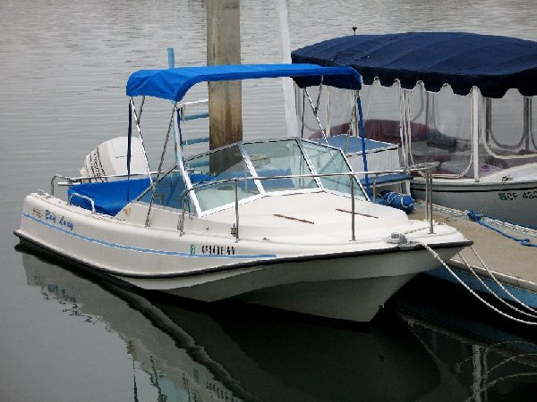 Whaler Central Boston Whaler Boat Information And Photos