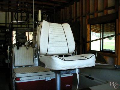 Boston Whaler - Seat, Forward Pedestal